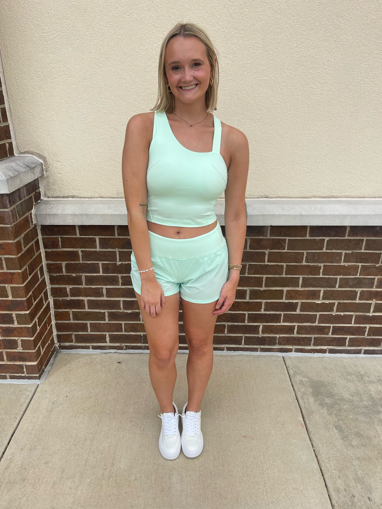 Activewear Shorts// Morning Mint