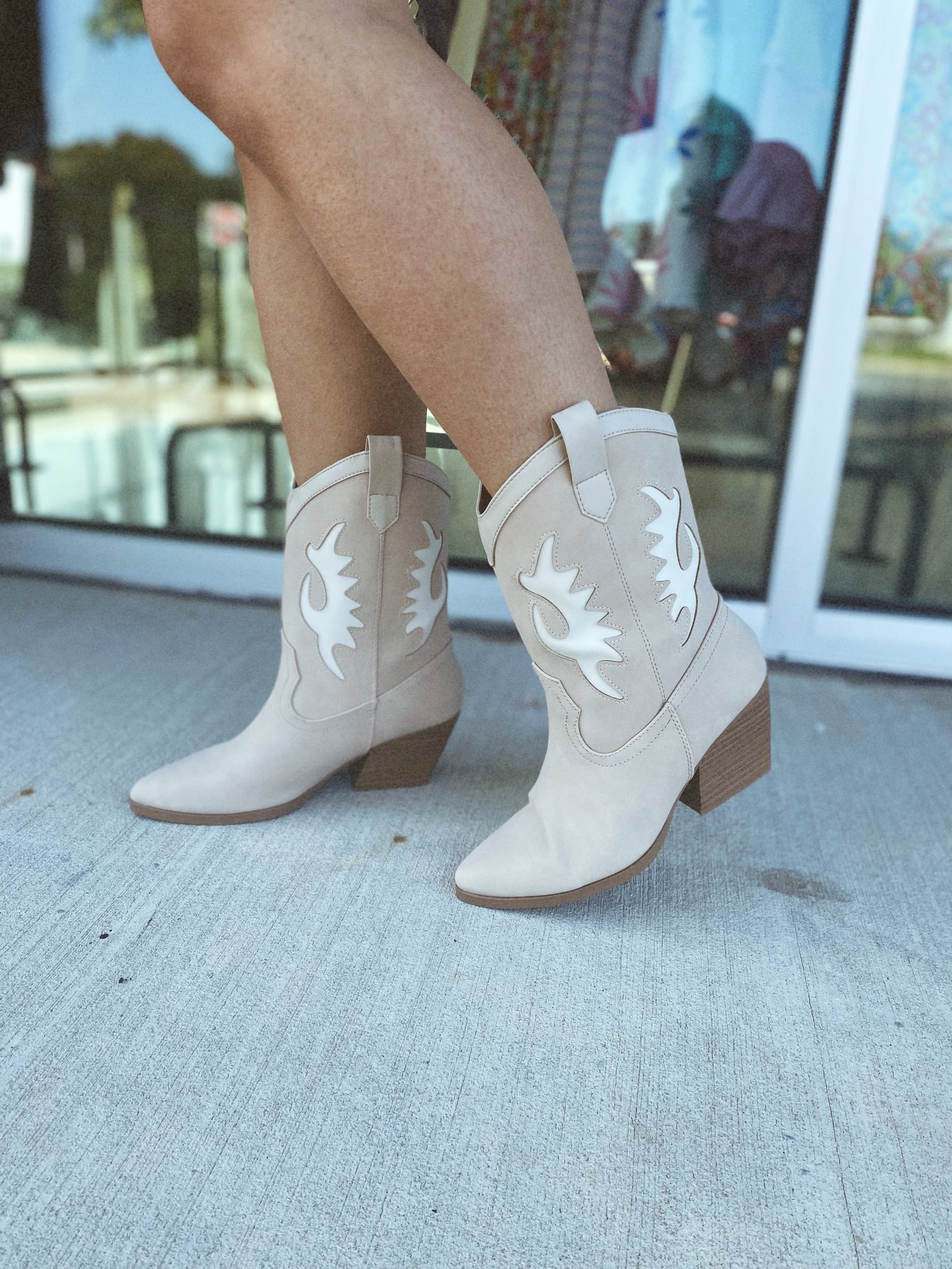 Loca Bootie// Blonde