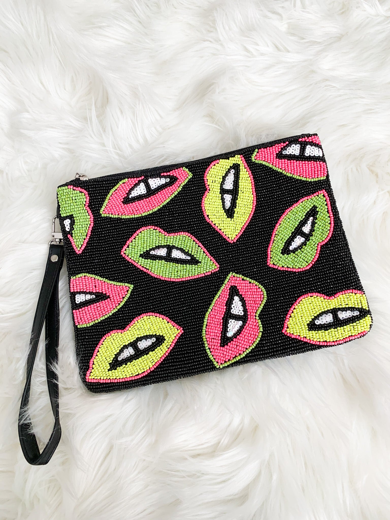 Lip Clutch